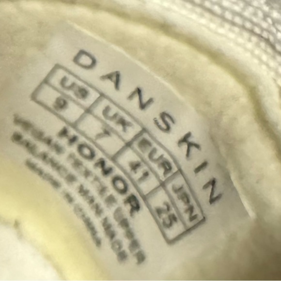 Danskin - Picture 16 of 16